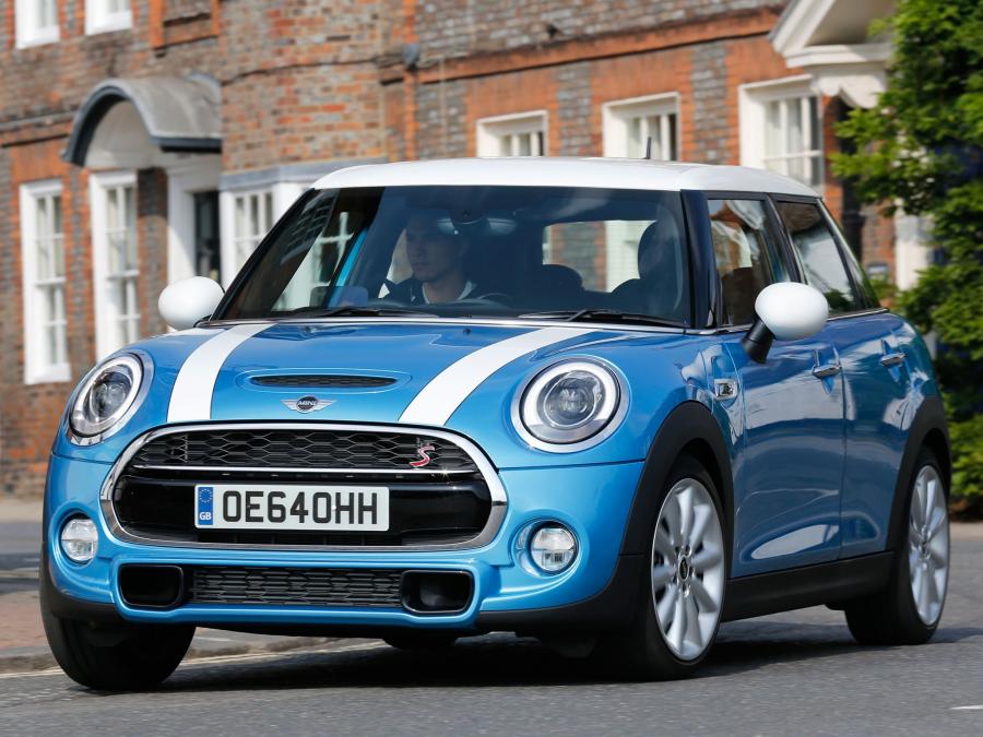  Mini Cooper SD 5-Door 2014 года  (UK) (фото 17 из 35)